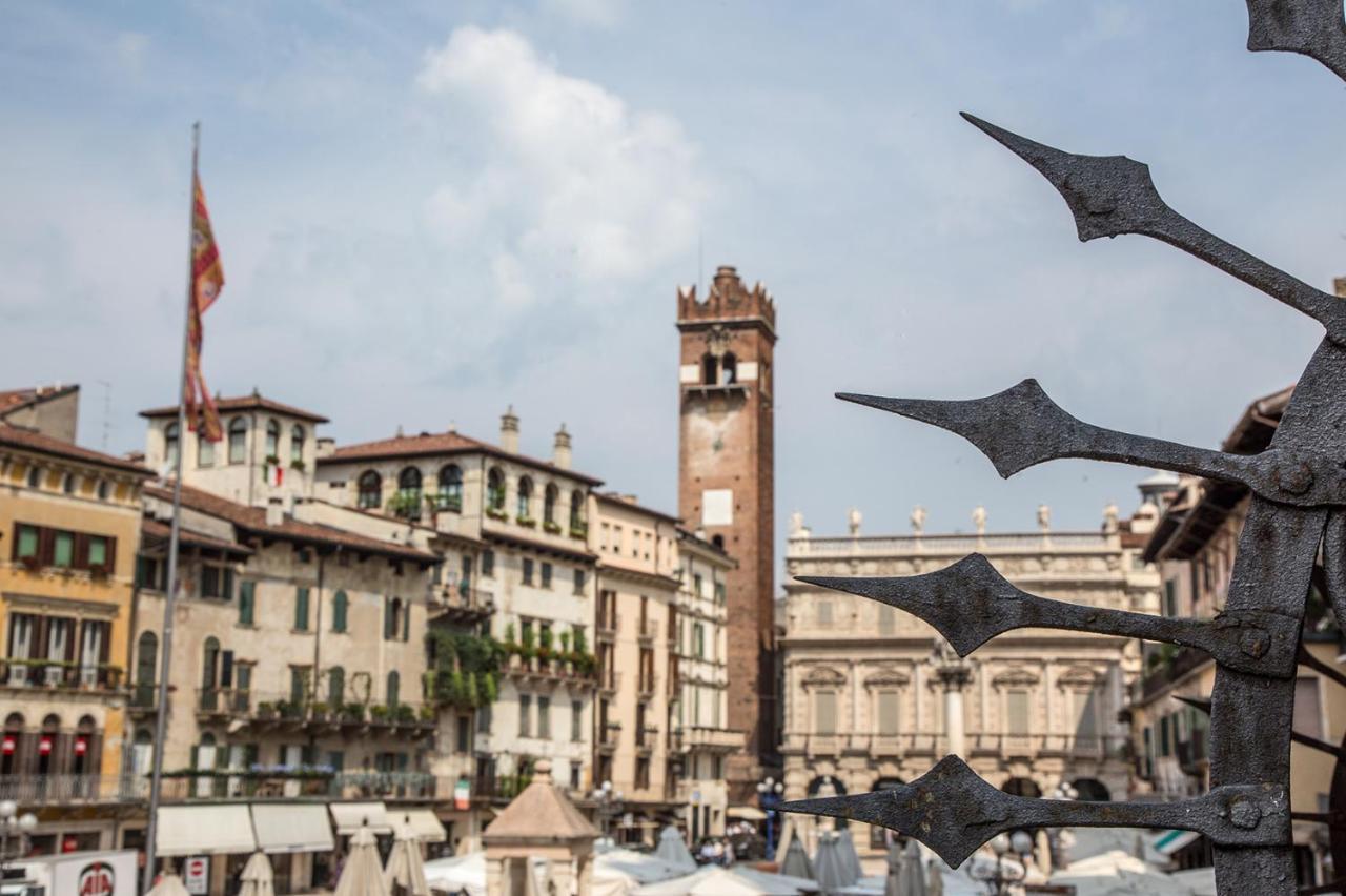 Aurelia Luxury - Piazza Delle Erbe Hotel Verona Exterior photo